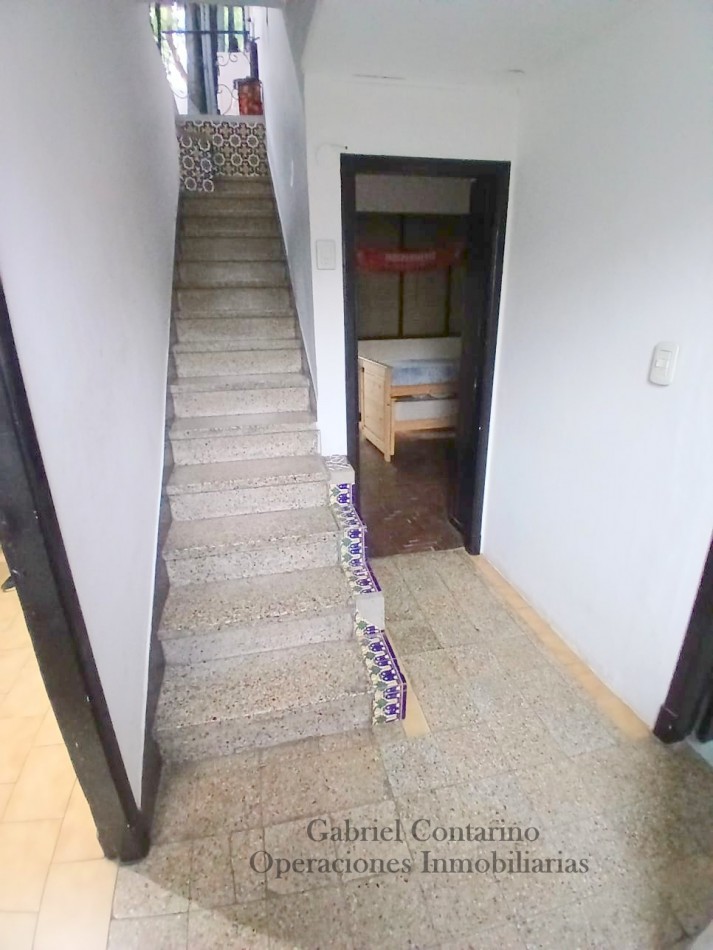 Departamento 3 Amb. En Barrio M. Moreno - Estacionamiento Y Balcon.