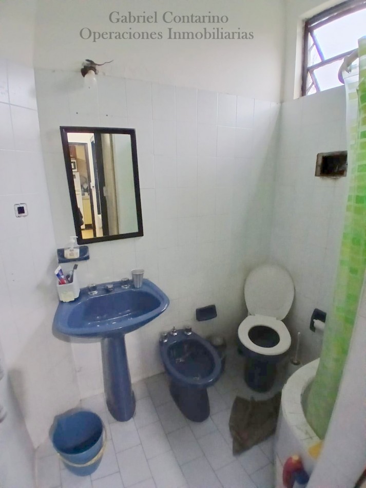 Departamento 3 Amb. En Barrio M. Moreno - Estacionamiento Y Balcon.