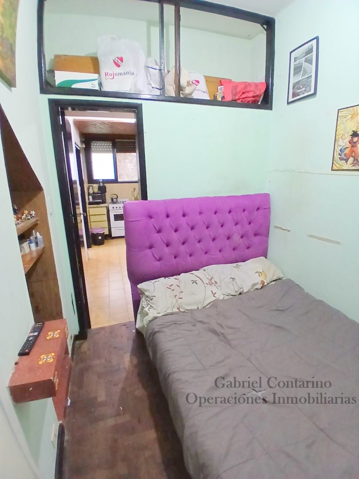 Departamento 3 Amb. En Barrio M. Moreno - Estacionamiento Y Balcon.