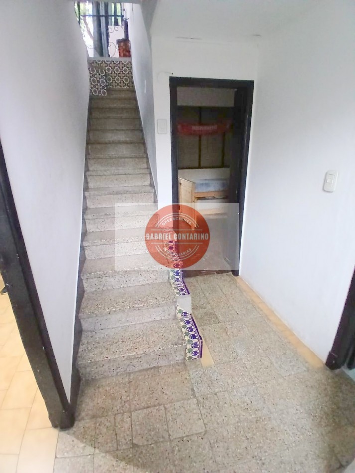 Departamento 3 Amb. En Barrio M. Moreno - Estacionamiento Y Balcon.