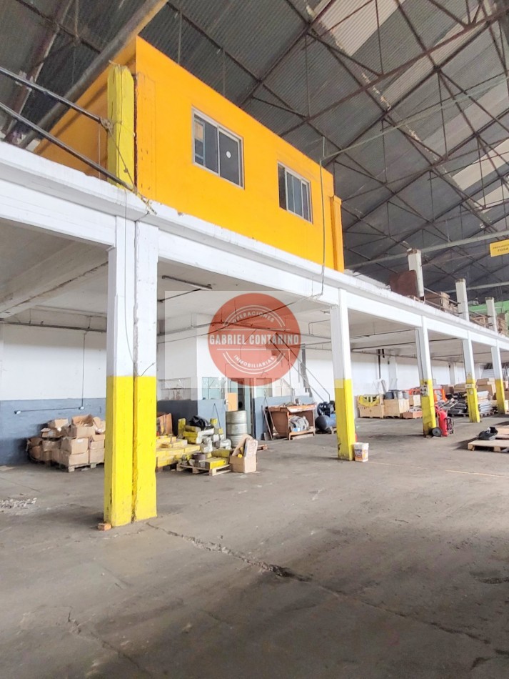 ALQUILER - EXCELENTE NAVE LOGISTICA EN QUILMES - 2000 M2 con Playa