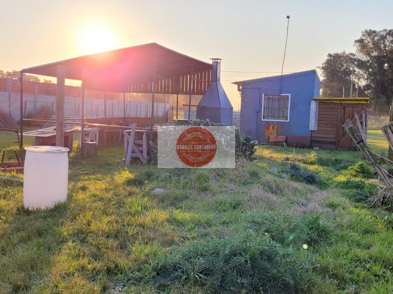 TERRENO CON MONOAMBIENTE, QUINCHO Y PISCINA