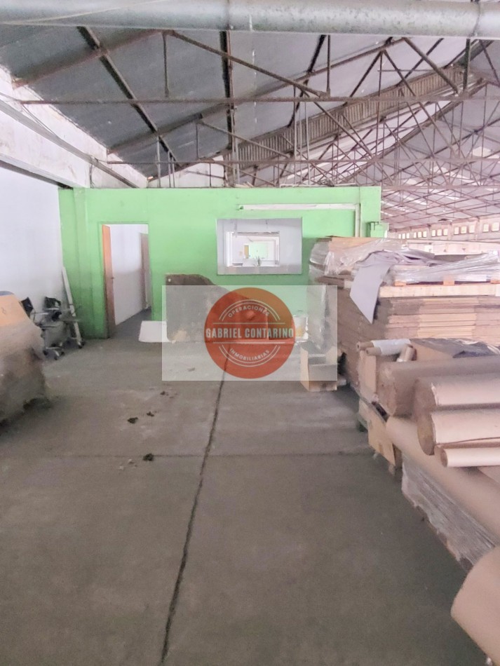 ALQUILER - EXCELENTE NAVE LOGISTICA EN QUILMES - 2000 M2 con Playa