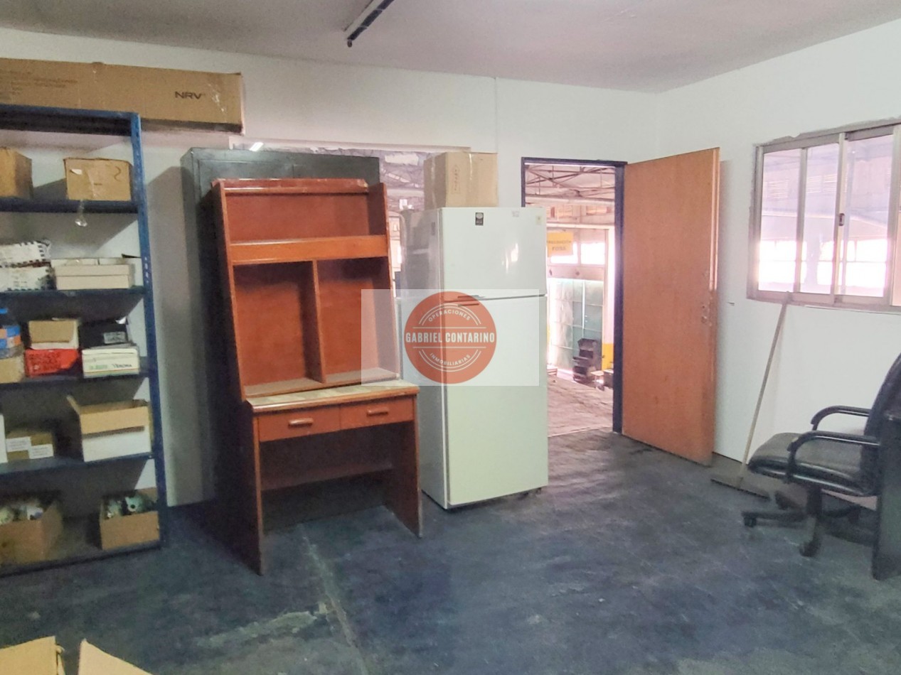 ALQUILER - EXCELENTE NAVE LOGISTICA EN QUILMES - 2000 M2 con Playa