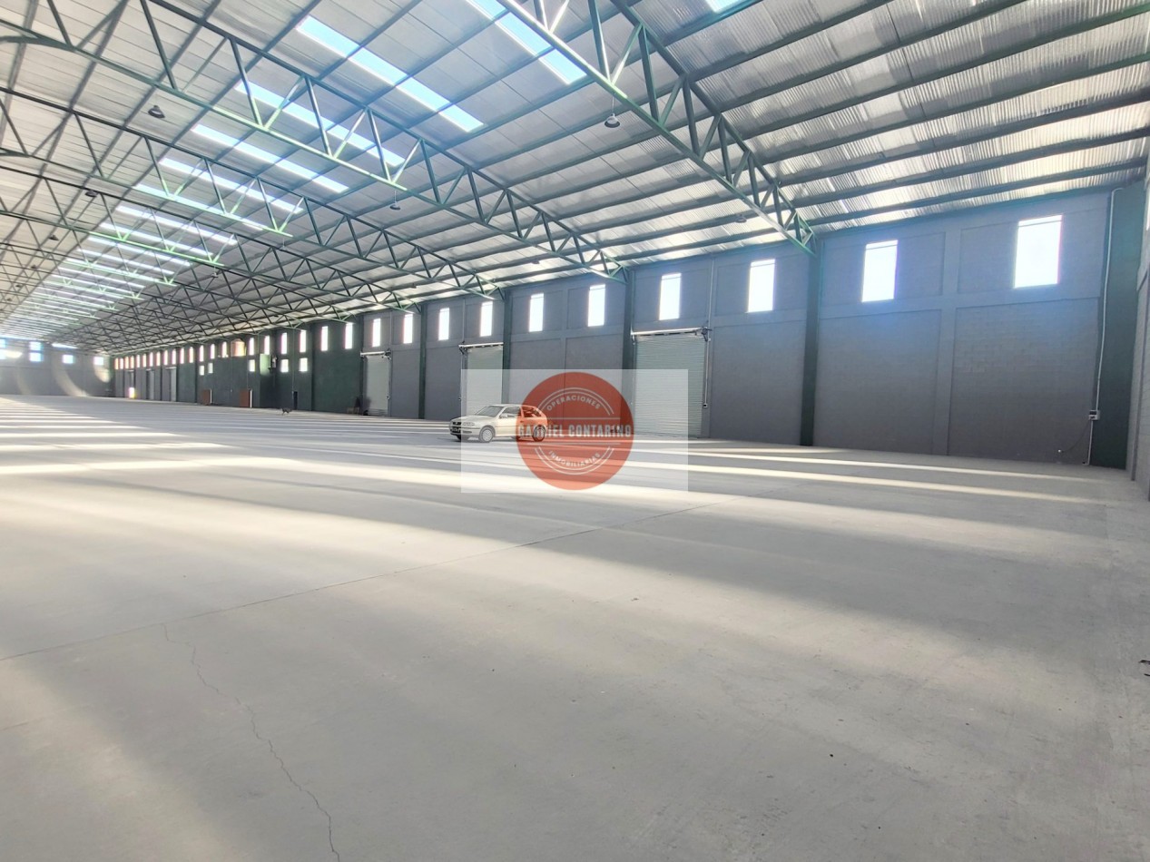Fabulosa Nave 8.000 M2 + Playa De Maniobras Y Oficinas - Pque Ind. 9 De Abril