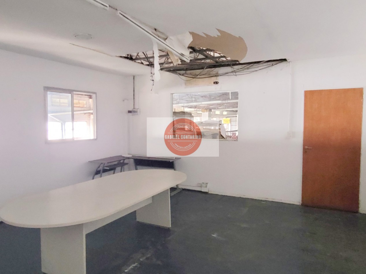 ALQUILER - EXCELENTE NAVE LOGISTICA EN QUILMES - 2000 M2 con Playa