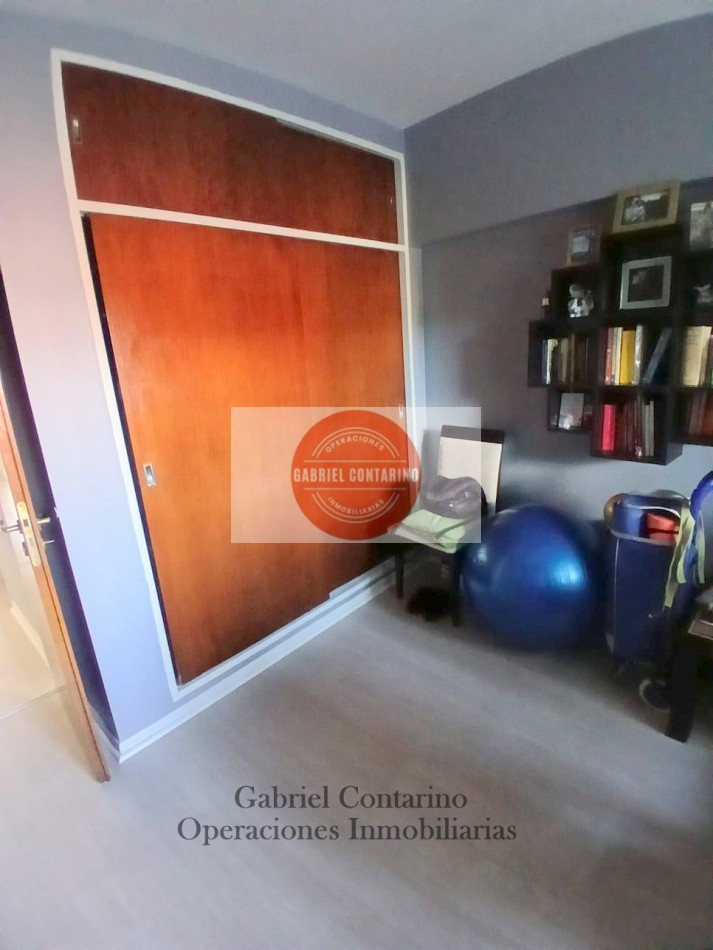Departamento 3 Amb. Con Balcon Y Cochera - Muy Buen Estado