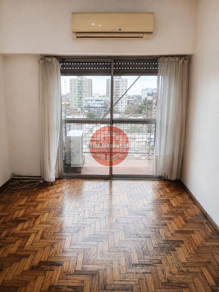 HERMOSO DEPTO 3 AMB CON BALCON AL FTE.