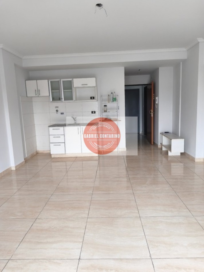 MONOAMBIENTE IMPECABLE CON BALCON Y LAVADERO