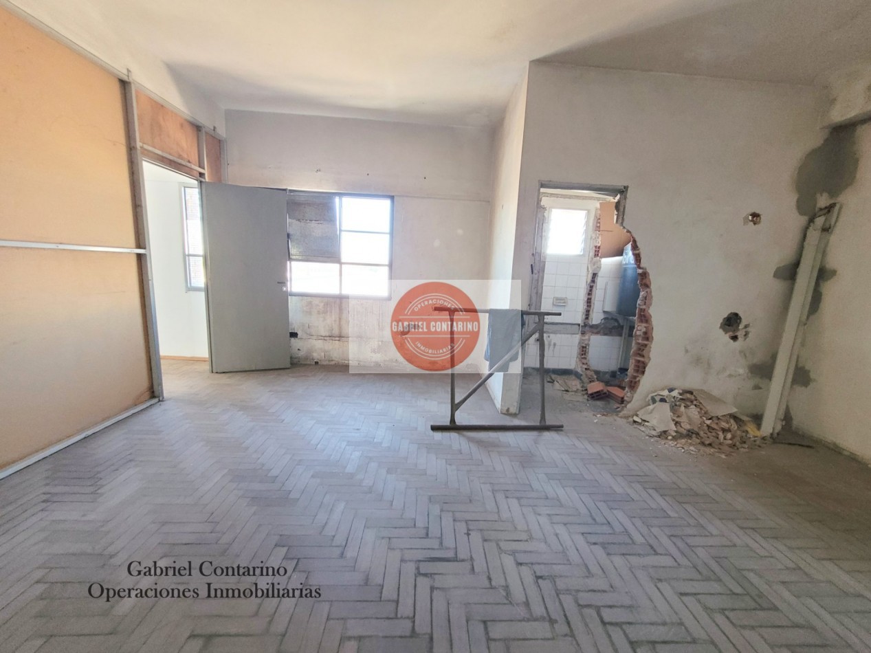 EXCELENTE DEPOSITO 1400 M2 - PQUE INDUSTRIAL AVELLANEDA