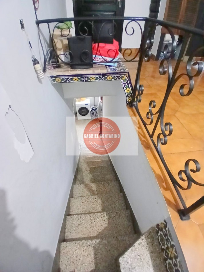 Departamento 3 Amb. En Barrio M. Moreno - Estacionamiento Y Balcon.
