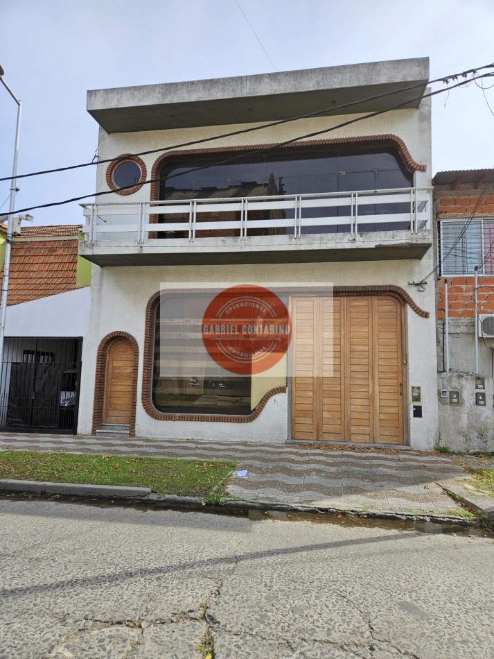 Galpon 210 M2 con Showroom en Pta. Alta - V. Alsina