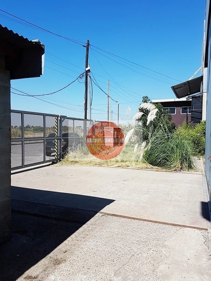 EXCELENTE DEPOSITO DE 4.002 m² EN PARQUE INDUSTRIAL QUILMES - 3 PTES GRUAS