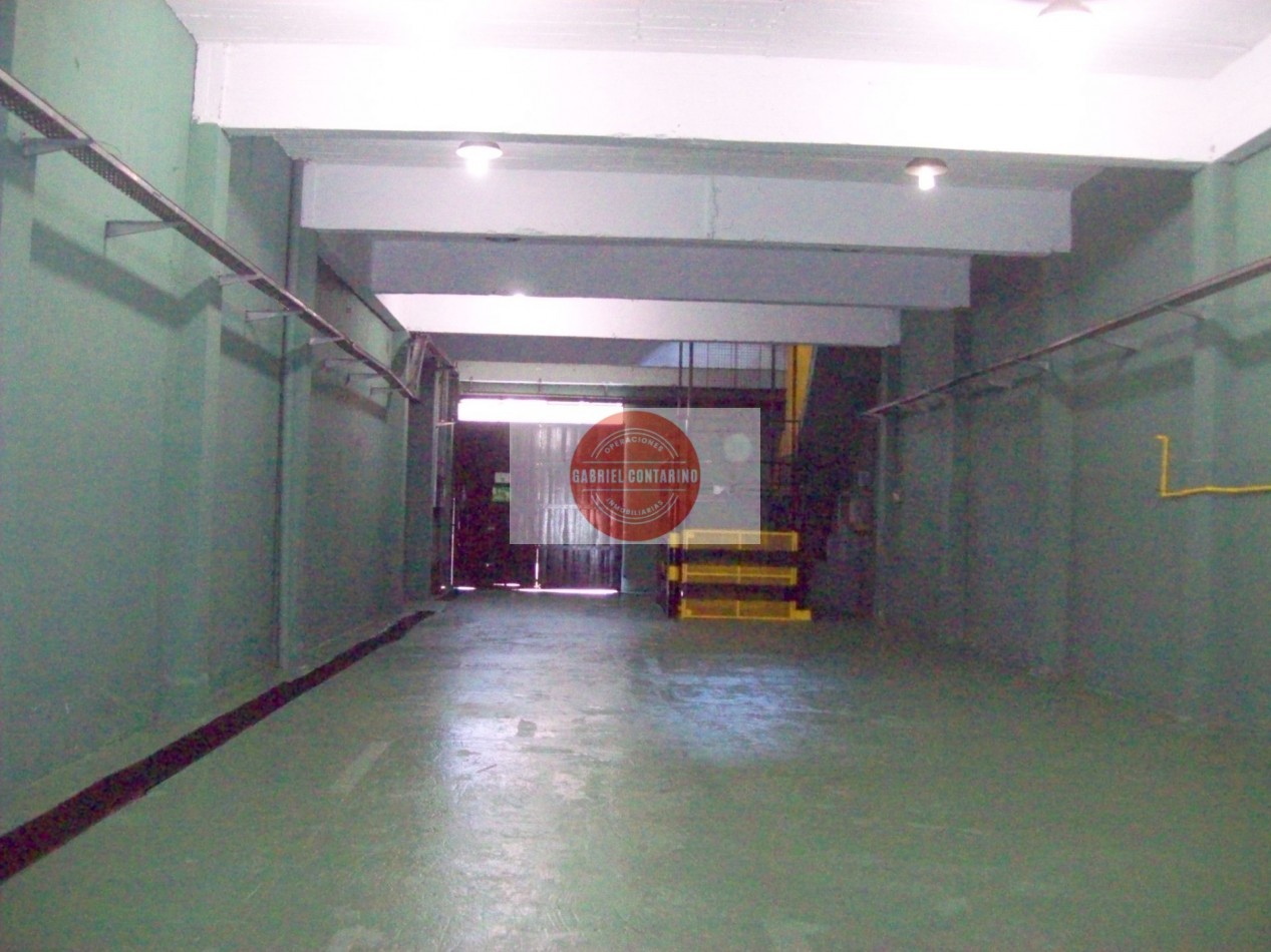 EXCELENTE DEPOSITO SALlDA 2 CALLES - V. ALSINA