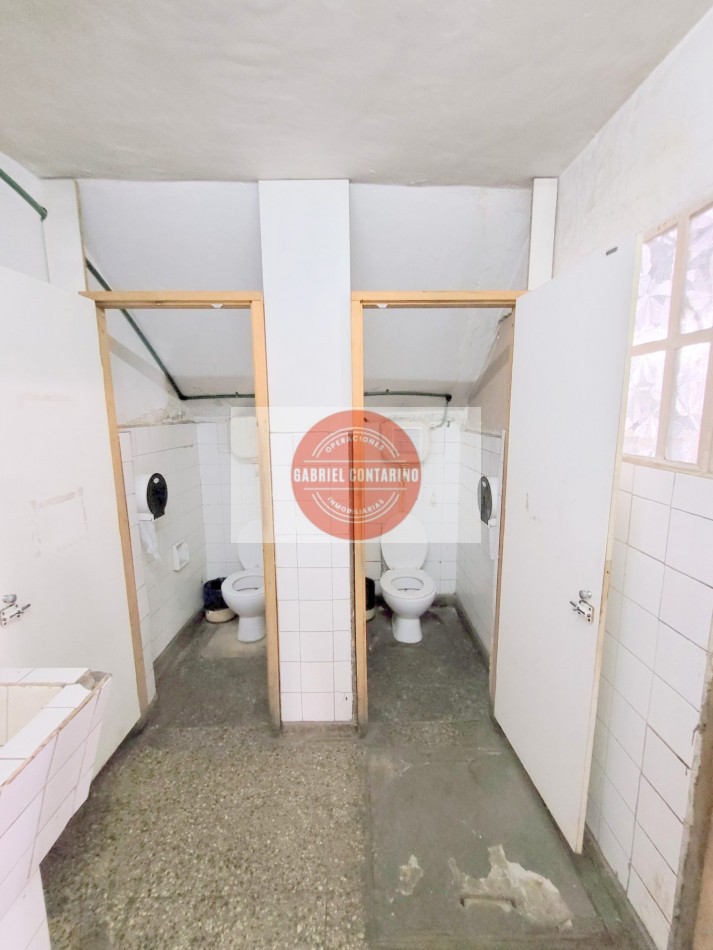 ALQUILER - EXCELENTE NAVE LOGISTICA EN QUILMES - 2000 M2 con Playa