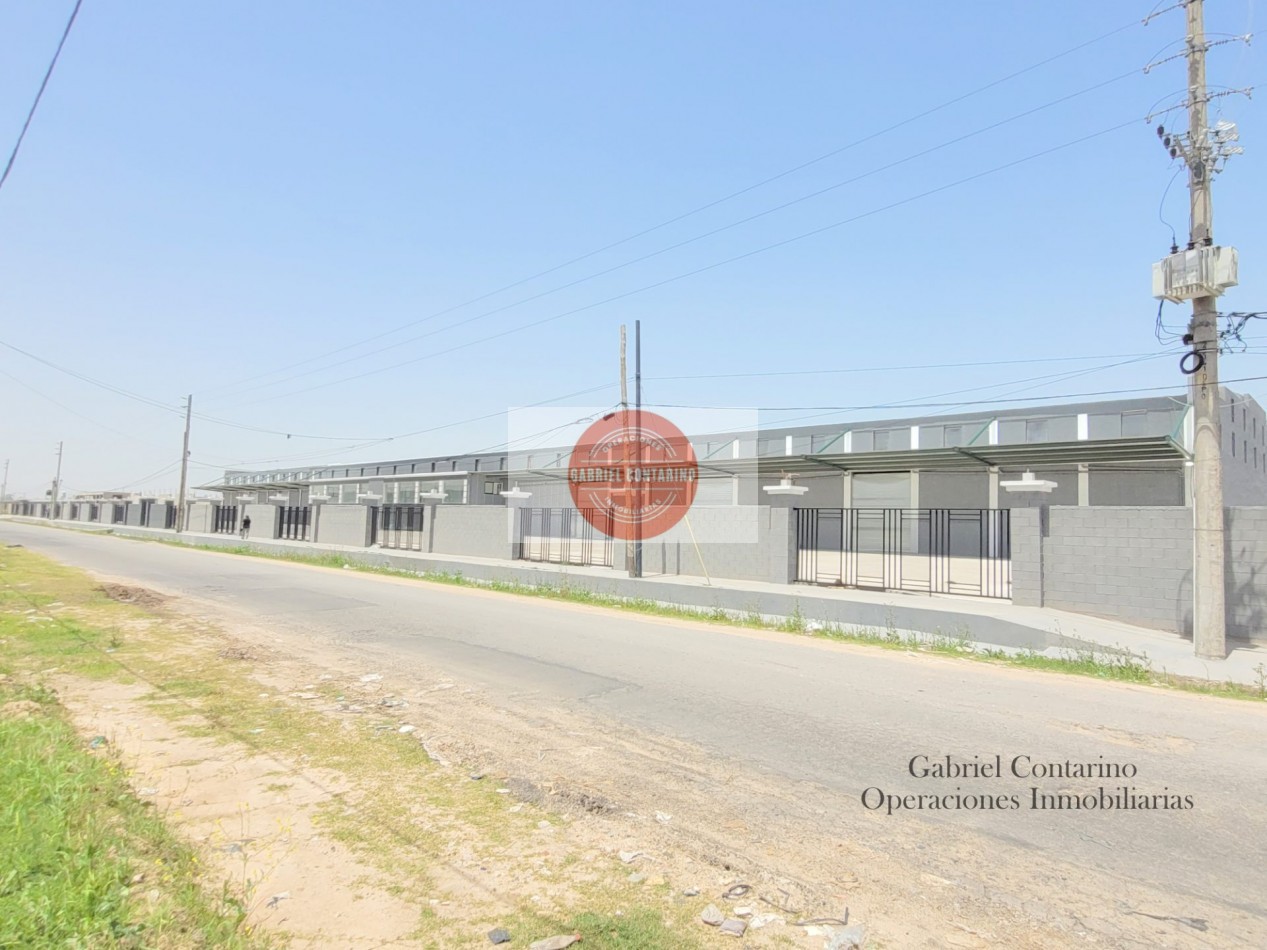 Fabulosa Nave 8.000 M2 + Playa De Maniobras Y Oficinas - Pque Ind. 9 De Abril