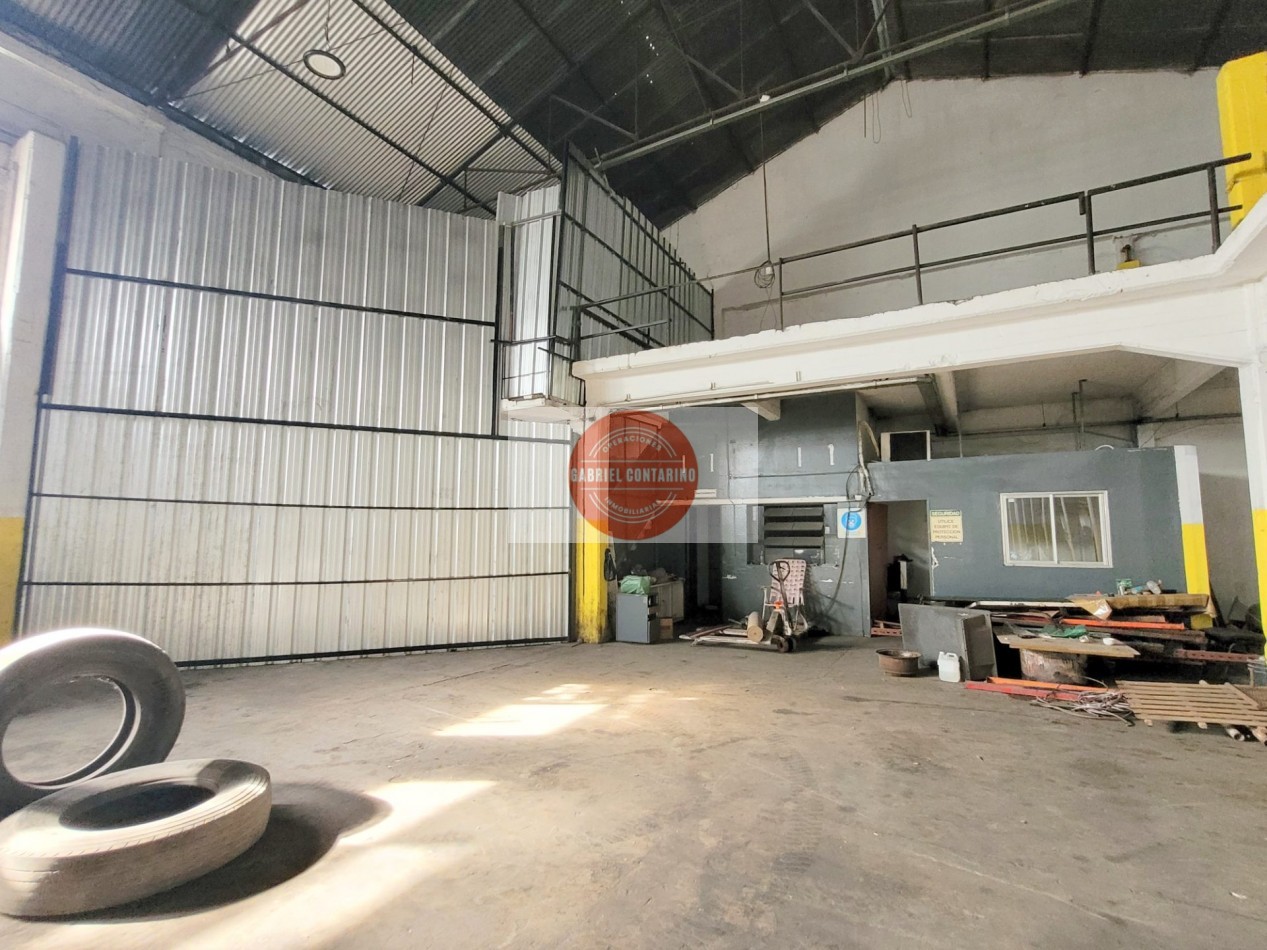 ALQUILER - EXCELENTE NAVE LOGISTICA EN QUILMES - 2000 M2 con Playa