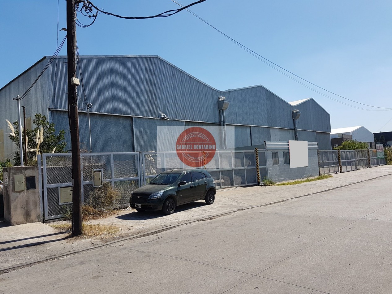 EXCELENTE DEPOSITO DE 4.002 m² EN PARQUE INDUSTRIAL QUILMES - 3 PTES GRUAS