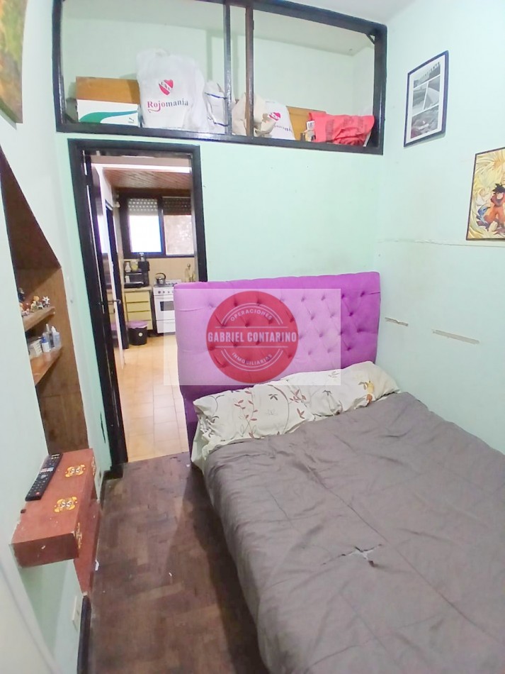 Departamento 3 Amb. En Barrio M. Moreno - Estacionamiento Y Balcon.