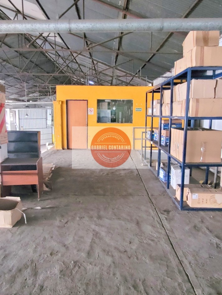 ALQUILER - EXCELENTE NAVE LOGISTICA EN QUILMES - 2000 M2 con Playa