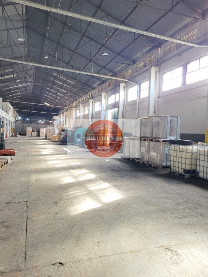 ALQUILER - EXCELENTE NAVE LOGISTICA EN QUILMES - 2000 M2 con Playa