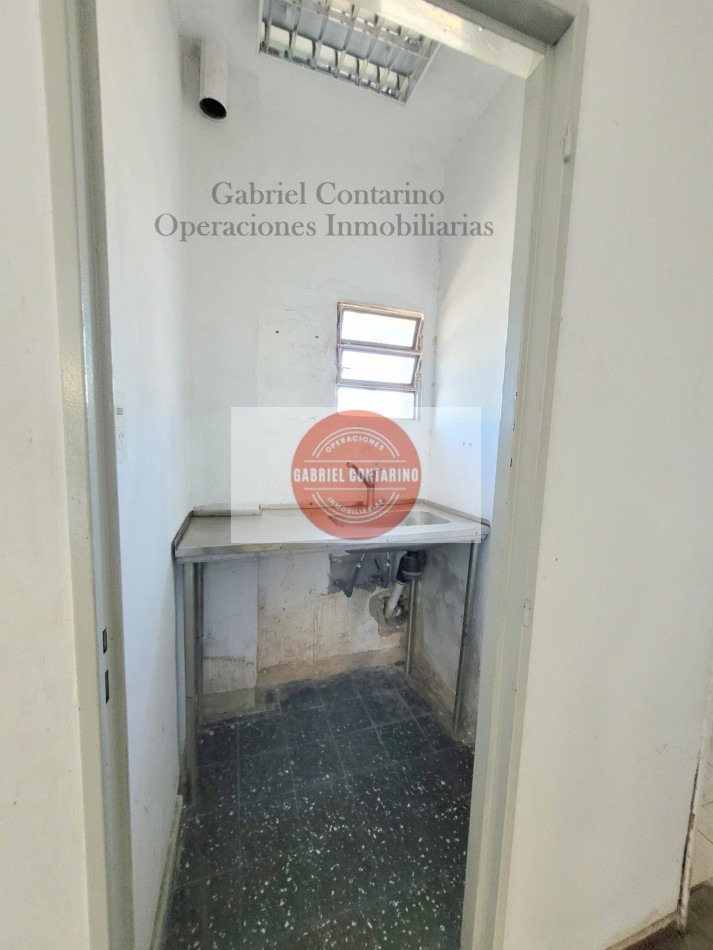 EXCELENTE DEPOSITO 1400 M2 - PQUE INDUSTRIAL AVELLANEDA