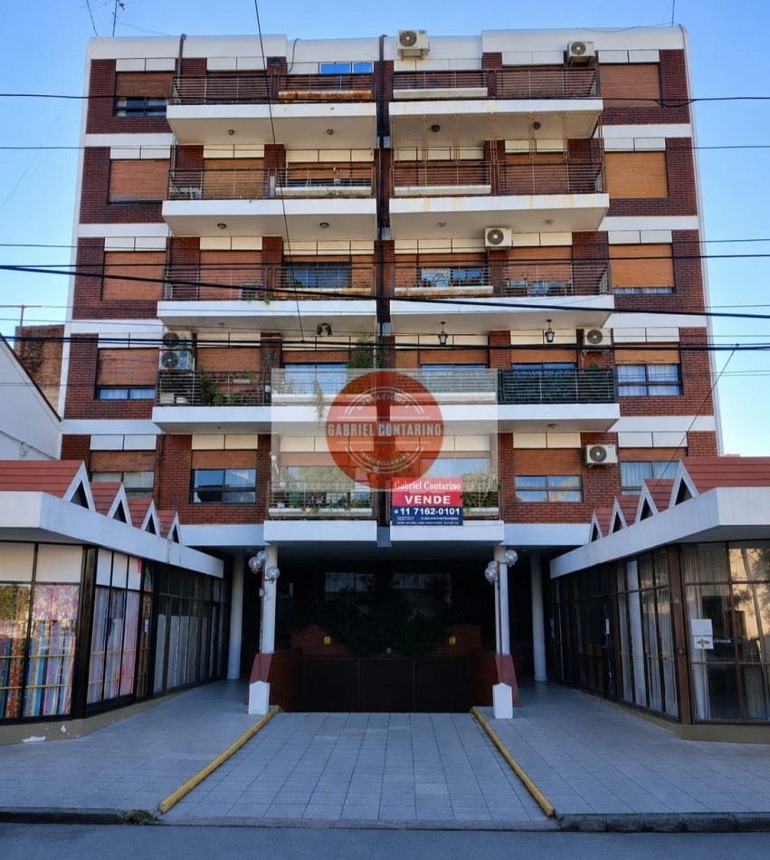 Excelente Depto. 3 amb con balcon - Al frente.