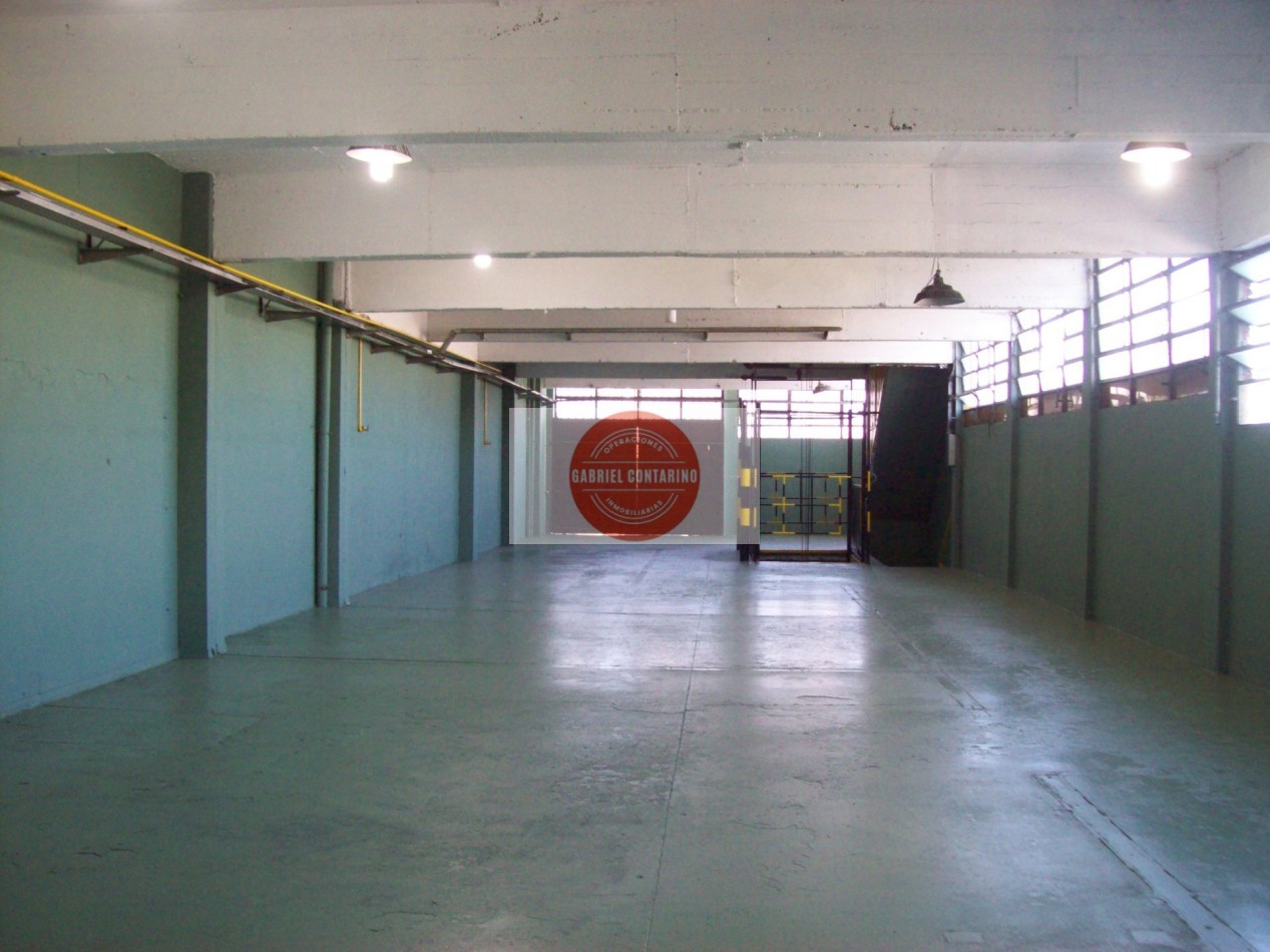 EXCELENTE DEPOSITO SALlDA 2 CALLES - V. ALSINA