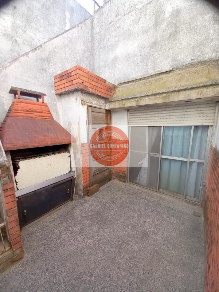 VENTA - DEPARTAMENTO TIPO CASA 3 AMBIENTES AL FRENTE - LANUS