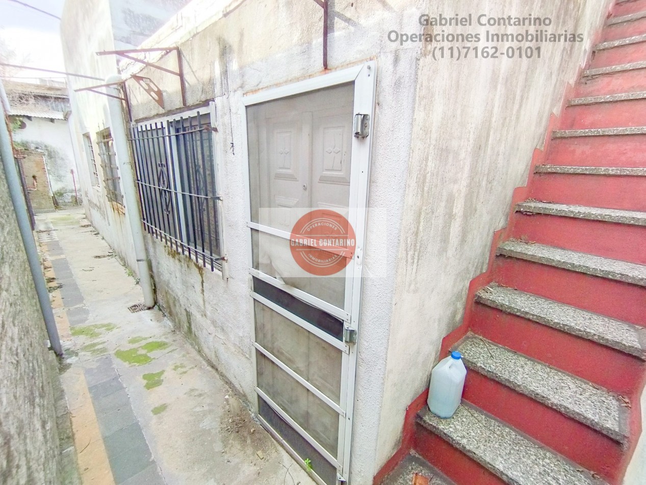 Amplia Casa 4 Amb. Con Cochera y Fondo - Sarandi