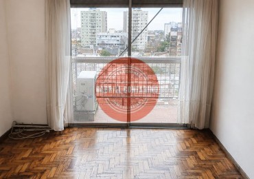 HERMOSO DEPTO 3 AMB CON BALCON AL FTE.