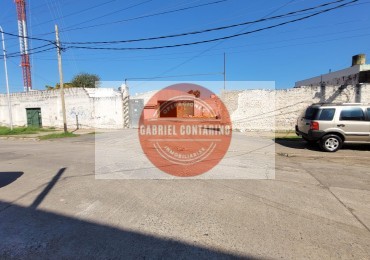 Excelente Deposito Con Playa a mts de H. Irigoyen Al 2400