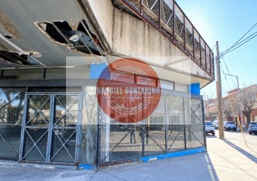 Gran local en esquina sobre Av. Mitre 4590 - Villa Dominico, Avellaneda